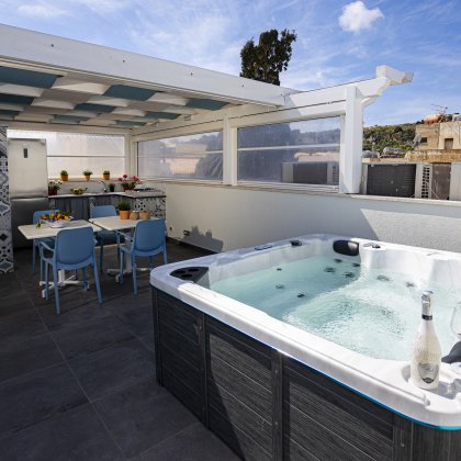 Suite Deluxe Con Terrazza e Idromassaggio